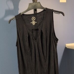 Chic Black Sleeveless Tank Top